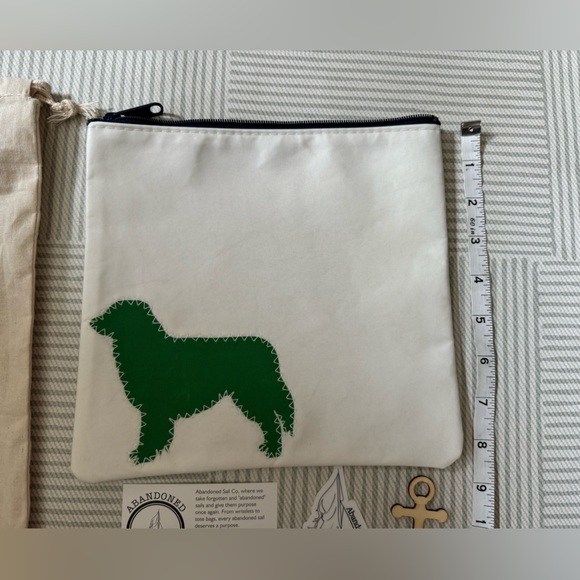 Abandoned Sail Co Bag with Dog NEW - Picture 4 of 5